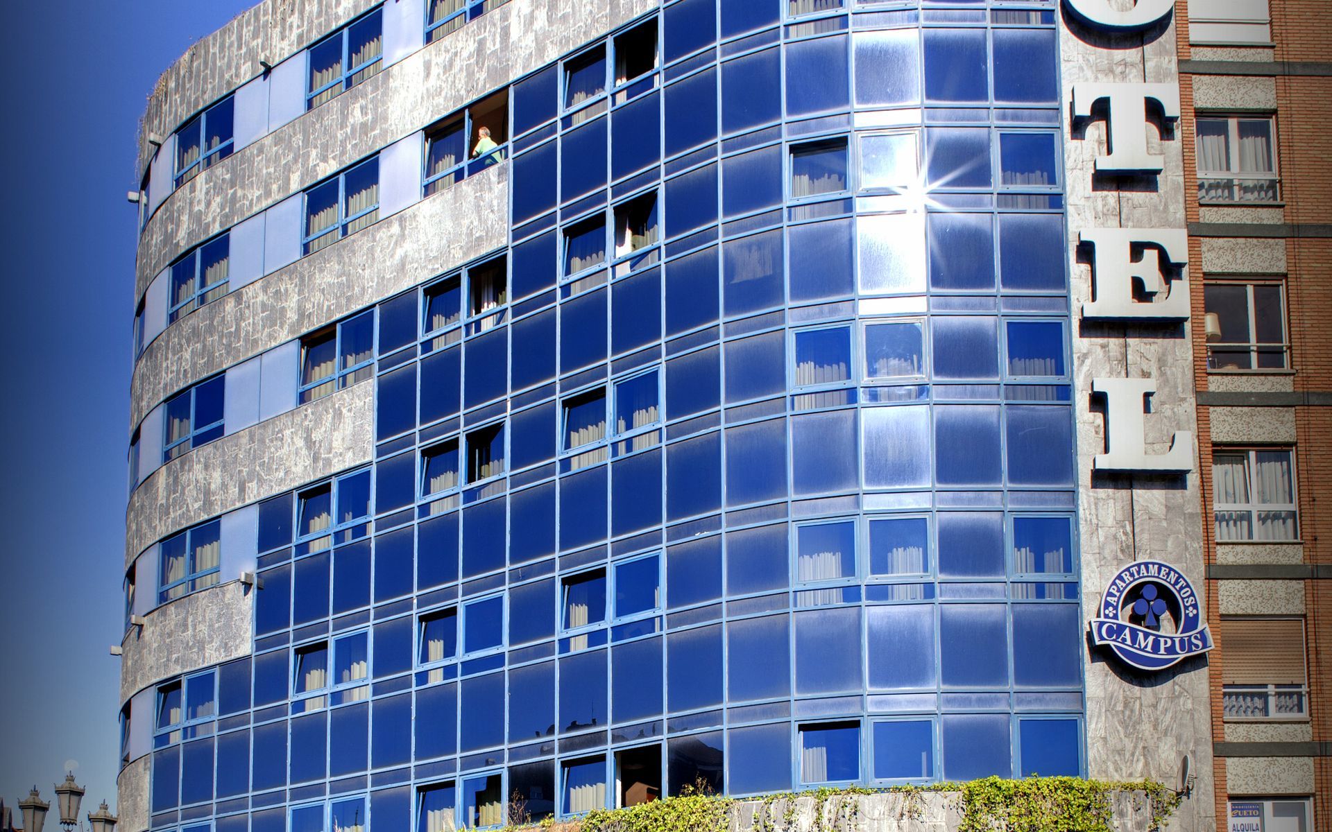 Aparthotel Campus Oviedo Dış mekan fotoğraf