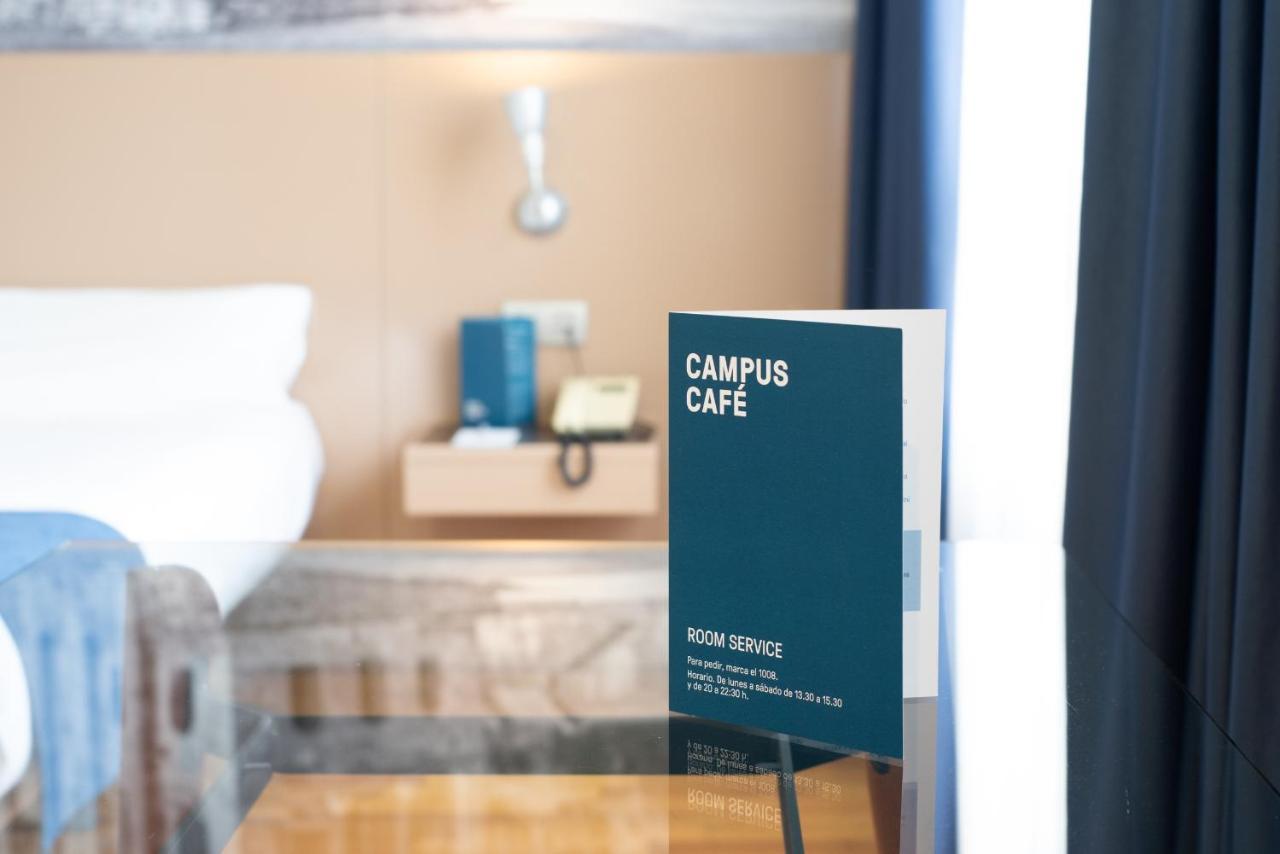 Aparthotel Campus Oviedo Dış mekan fotoğraf