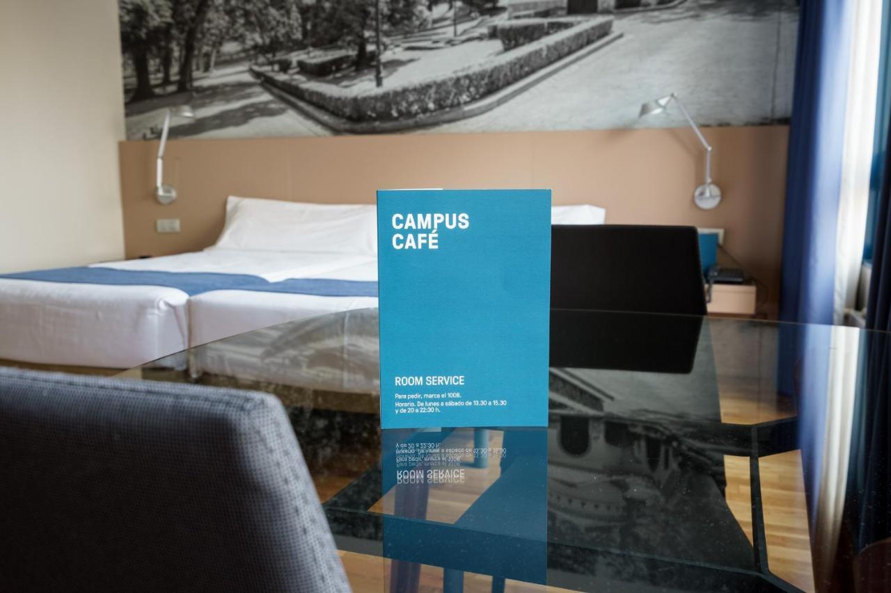 Aparthotel Campus Oviedo Dış mekan fotoğraf