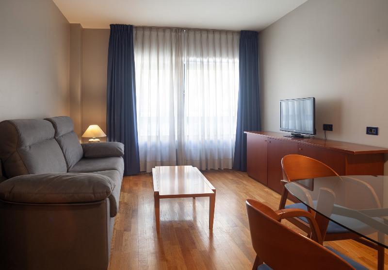 Aparthotel Campus Oviedo Dış mekan fotoğraf